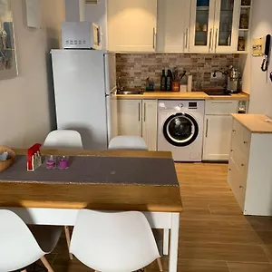 Cosy In L Escala, 7 Mins Walk To The Closest Beach, Riells Appartement
